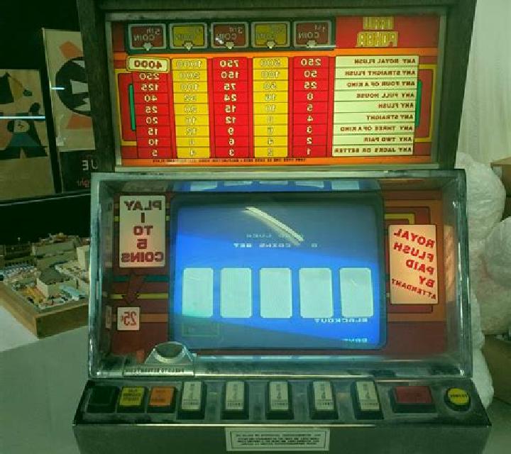 Sheriff Wild Hand Video Poker slot machine