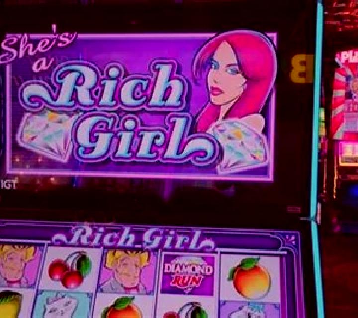 She s a Rich Girl slot machine