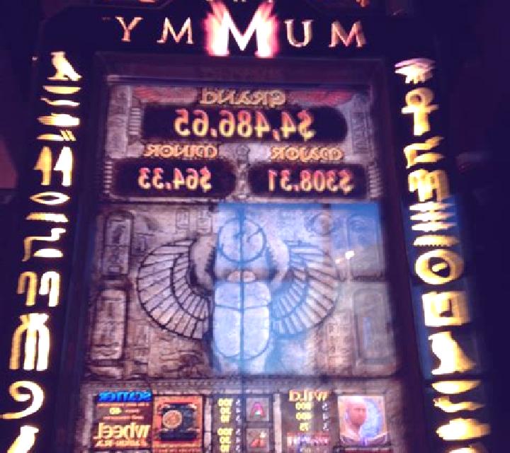 Show Me the Mummy slot machine