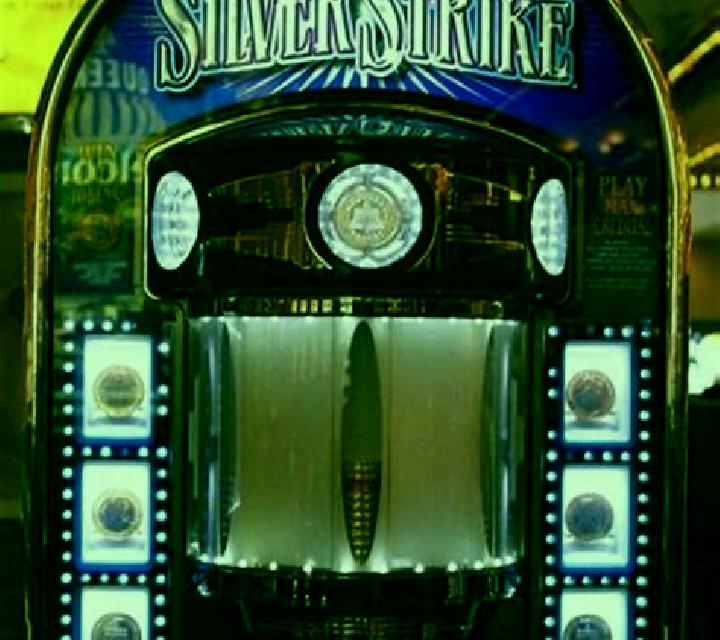 Side Strike slot machine