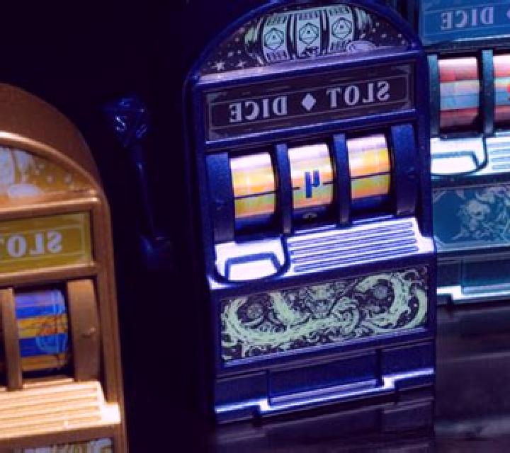 Simple Hot XL 50 Dice slot machine