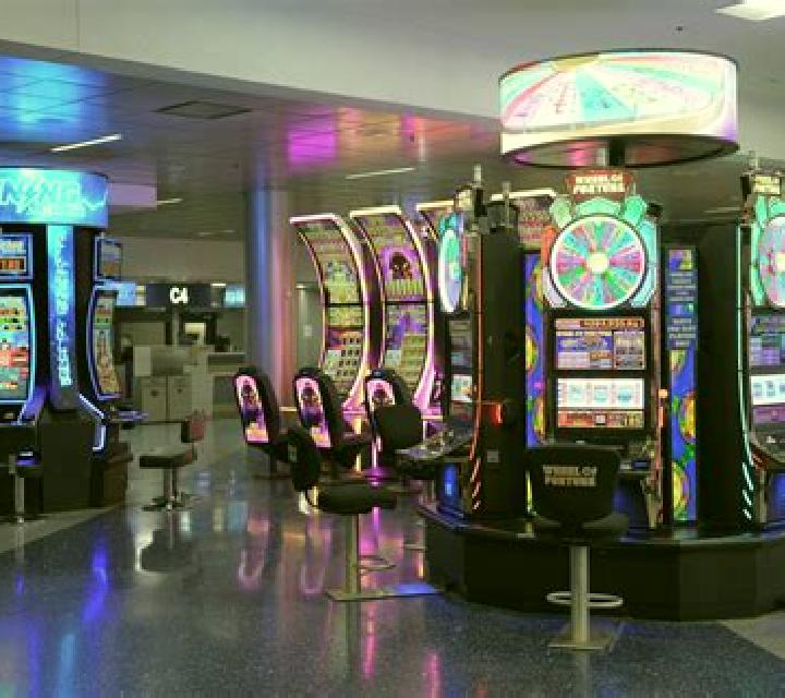 Skyward slot machine