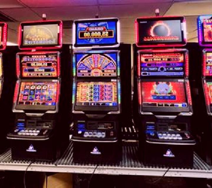 Slap It slot machine