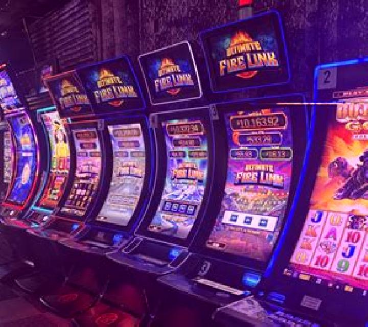 Slotham City slot machine