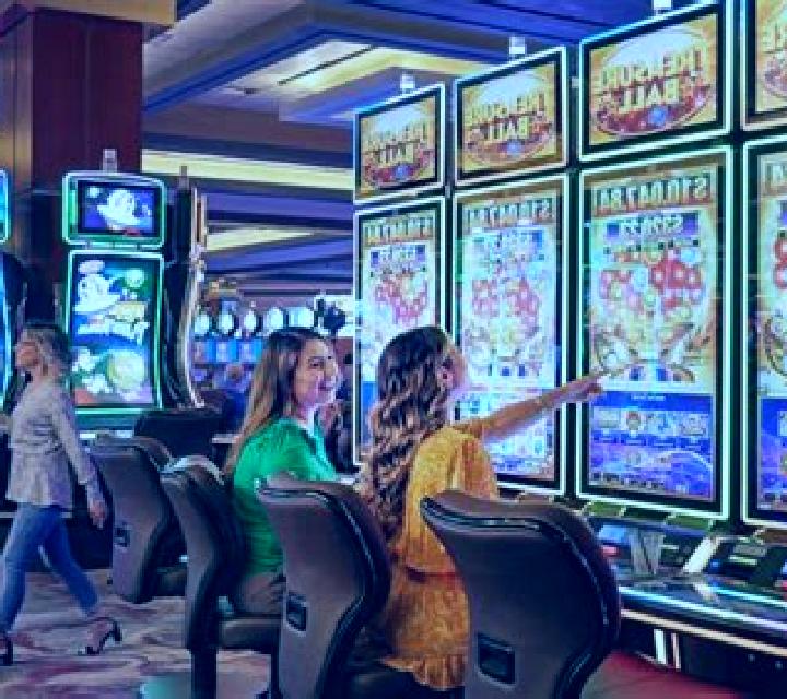 Slots Creek slot machine