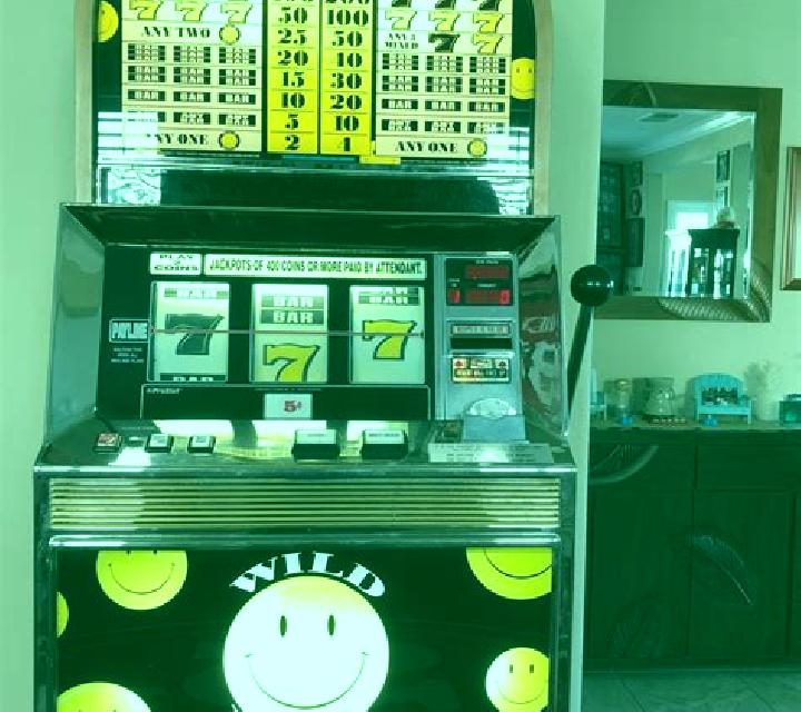 Smiley Ville slot machine