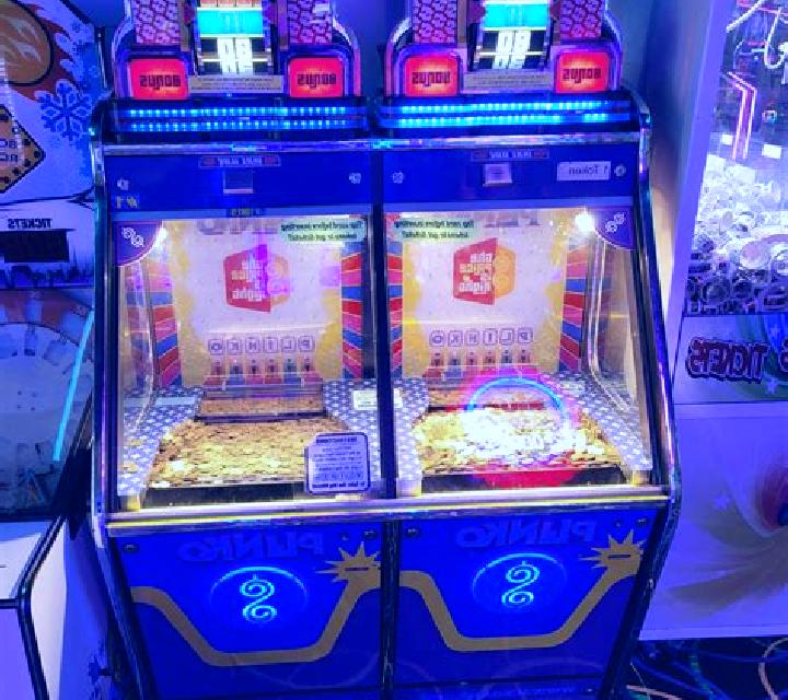 Snowball Plinko slot machine