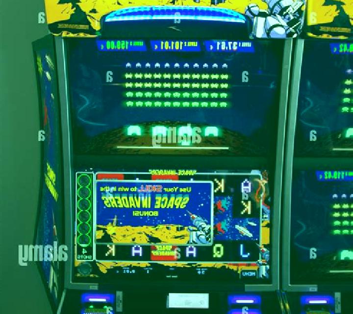 Space Invaders slot