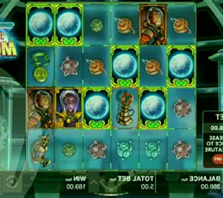 Space Quest: Moon slot machine