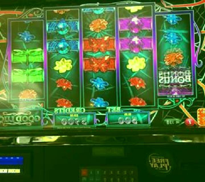 Spider slot machine