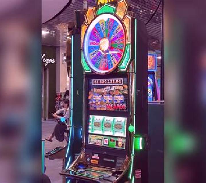 Stamp World slot machine