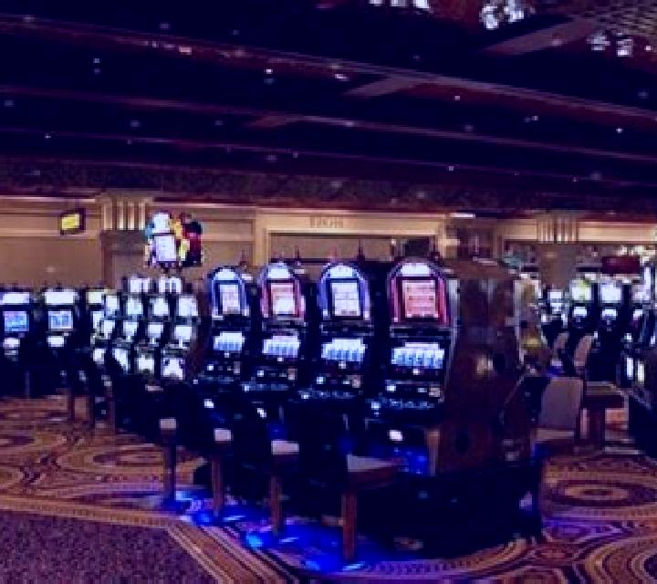 Strike Gold slot