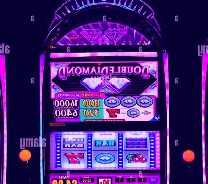 Striking Diamond slot machine