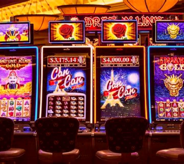 Strip Vegas slot machine