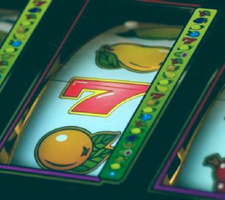 Super Fruit 7 slot machine