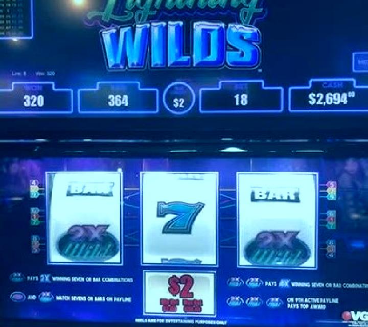 Super Player Lightning Wilds slot machine
