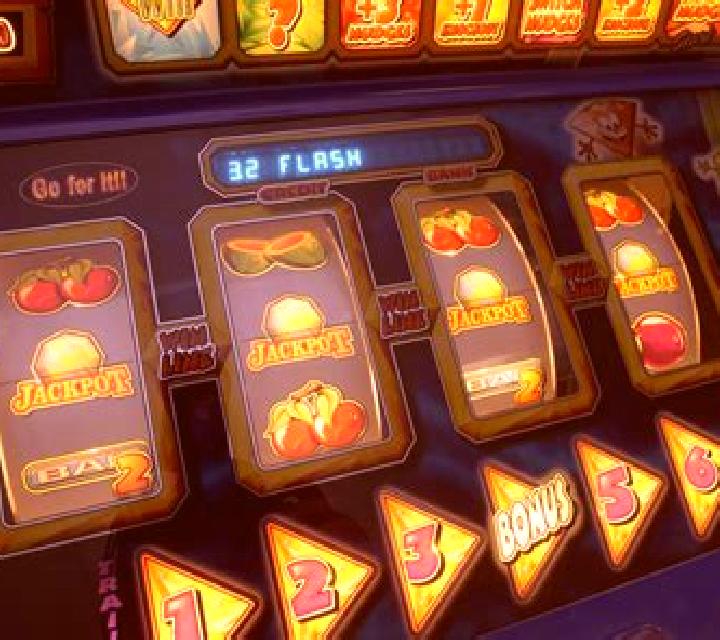 SuperHeroes HD slot machine