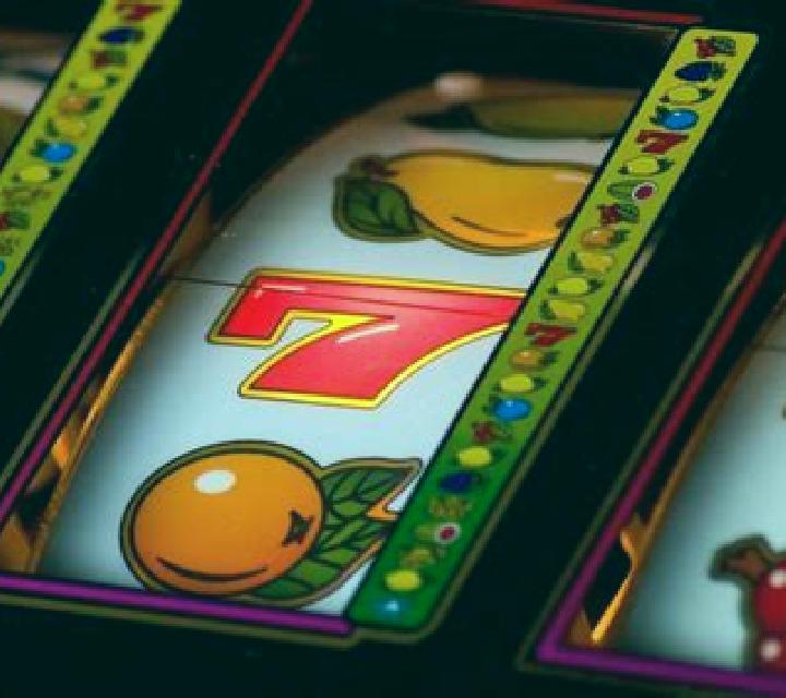 Surprising 7 slot machine