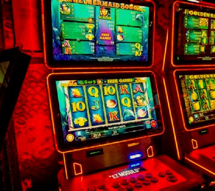 Syncronite slot machine