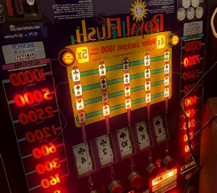 Tactical Flush slot machine