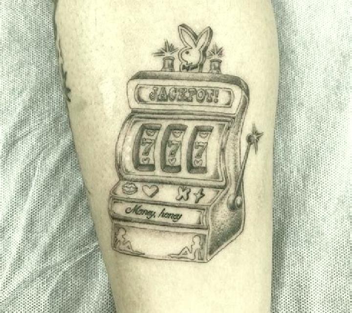 Tattoos slot machine