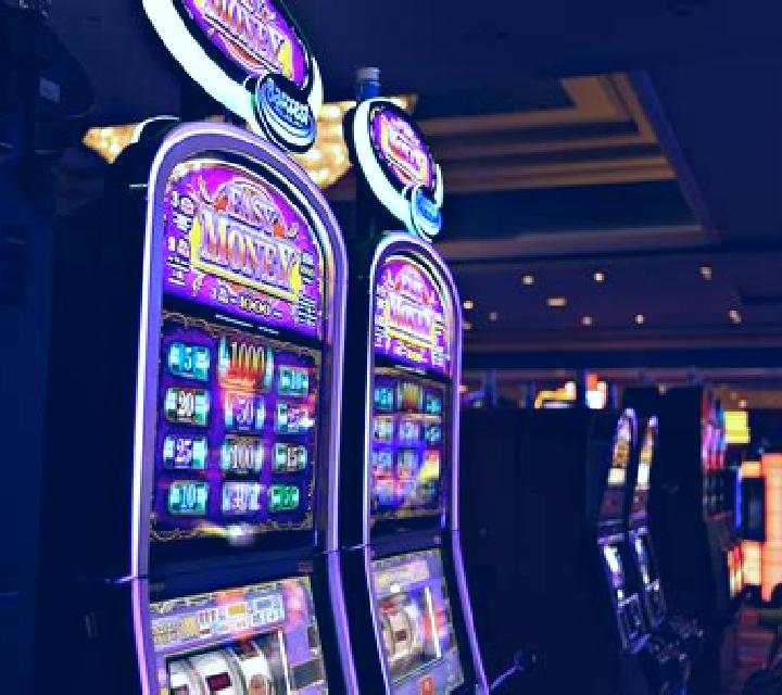 Texas Hold’em V8 slot machine