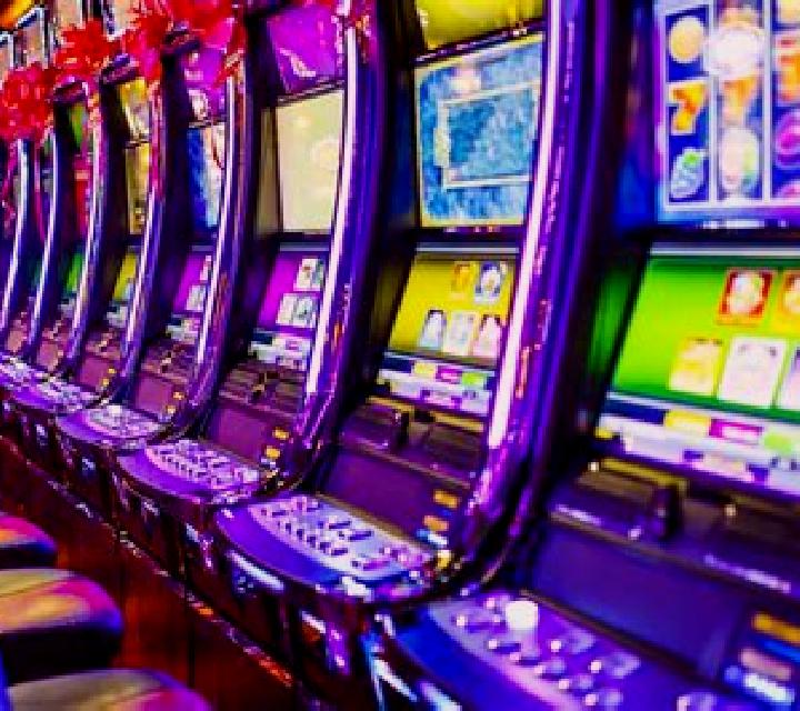 The Crackdown slot machine