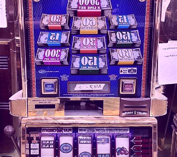 The Dollar Case slot machine