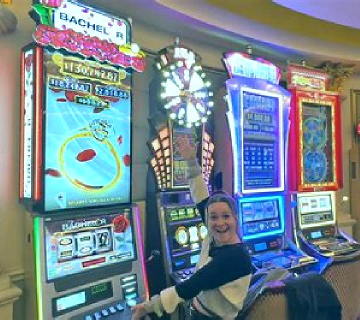 The Dressing Room slot machine