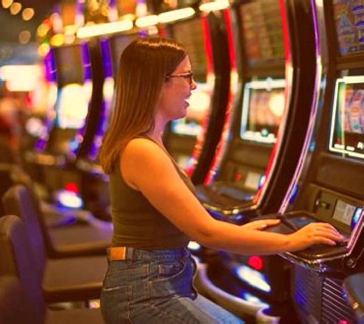 The Dynamo Express slot machine