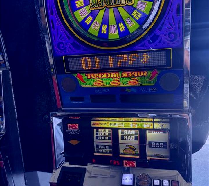The Fin Finder slot game