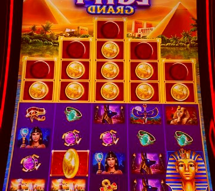 The Last King of Egypt slot machine