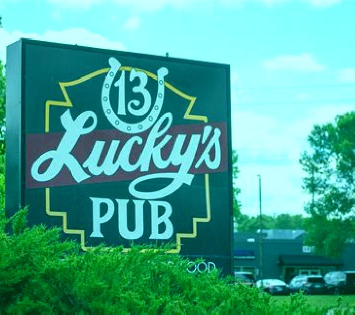 The Lucky Pub slot machine