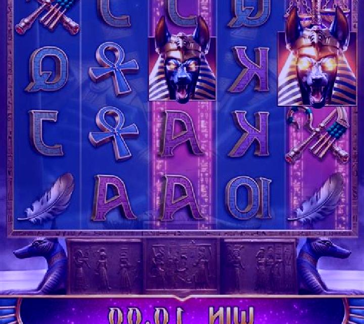 The Queens Court slot machine