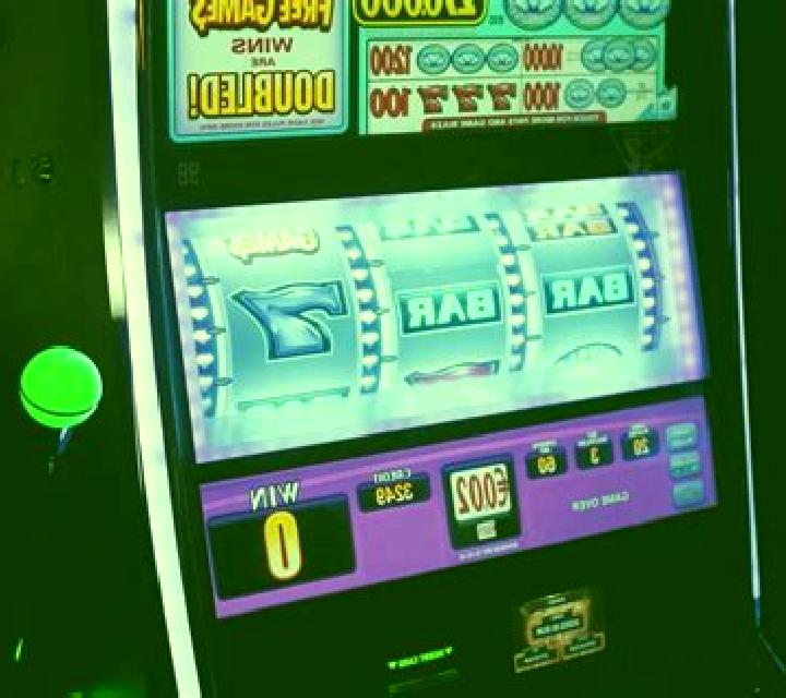 The Wild Show slot machine