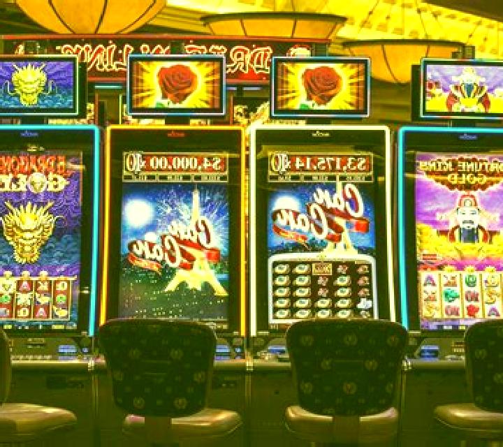 Theseus Rises slot machine