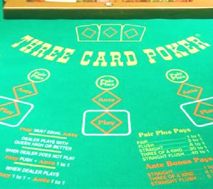 Three Card Poker (Flipluck) slot machine