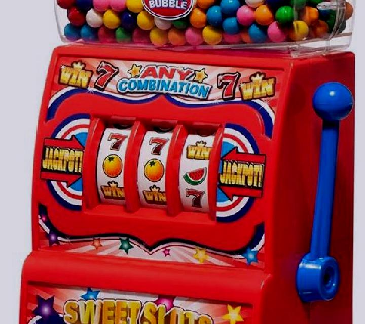 Three Toy V8 slot machine