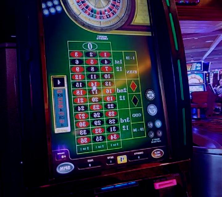 Three Wheel Roulette slot machine