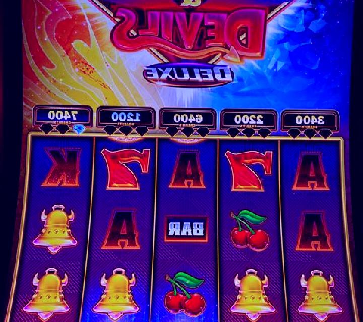Thunder Diamonds slot machine