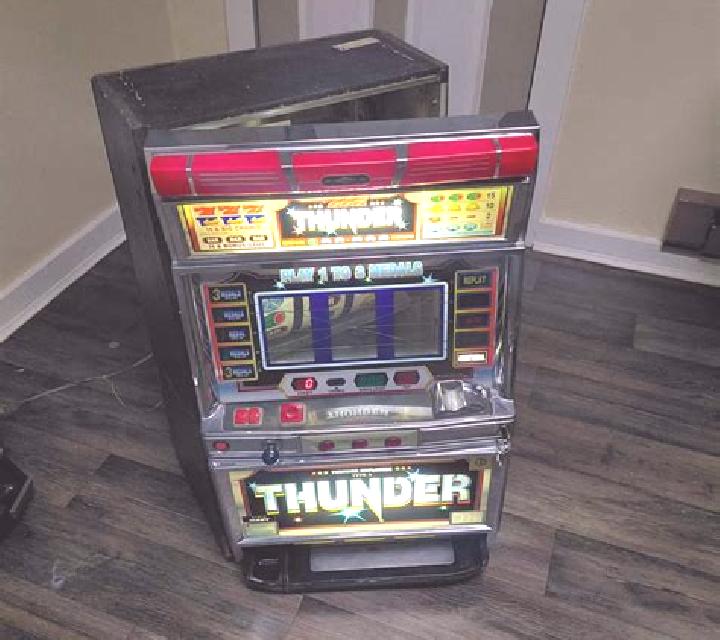 Thunder Plinko 2 slot machine