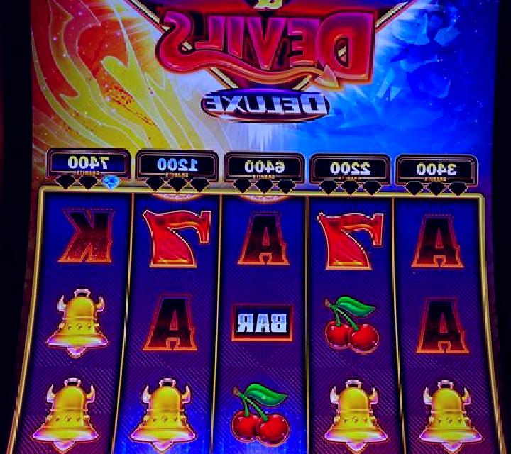 Timeless Diamonds slot machine