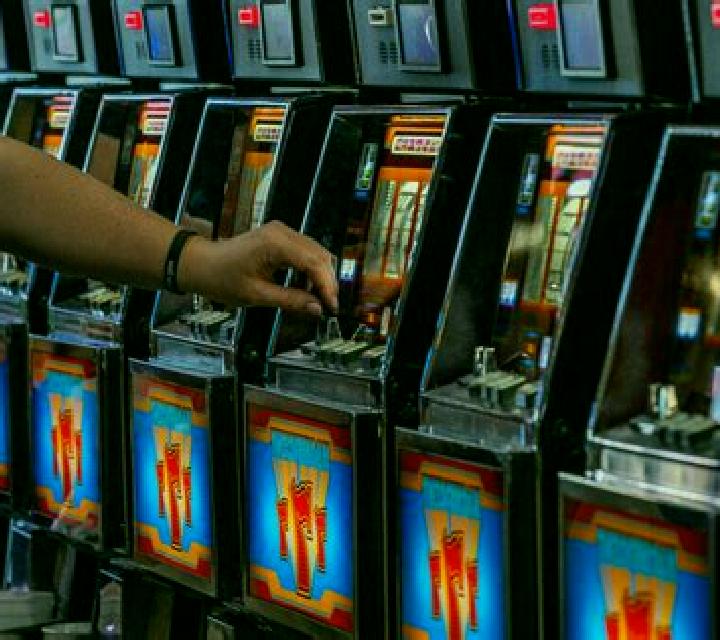Titanic (Paradice Gaming) slot machine