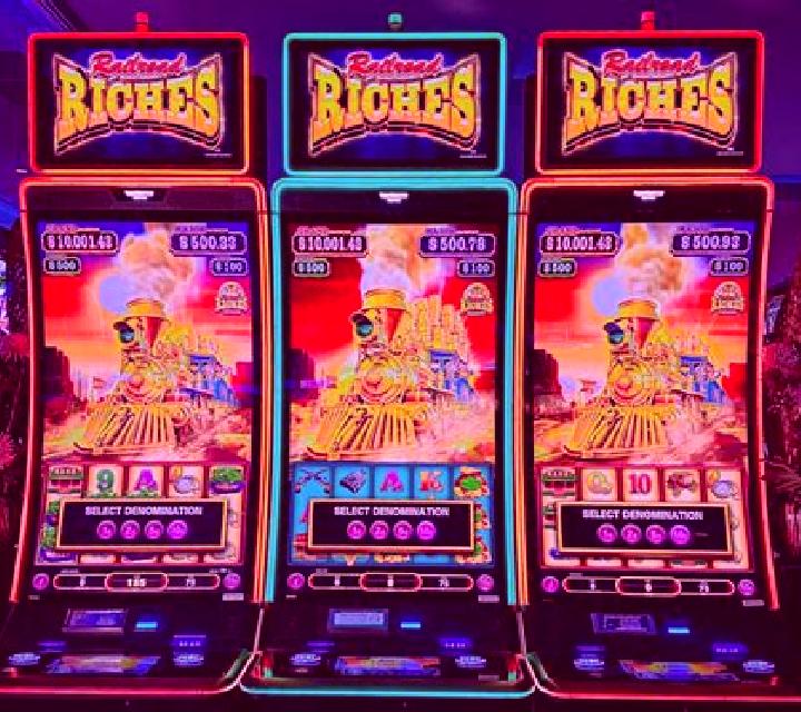 Titan s Riches slot machine