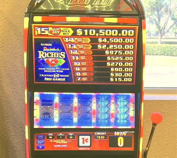 Titan s Rising - Hold & Hit slot machine