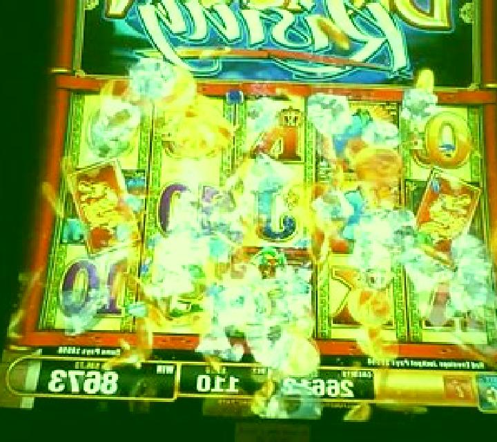 Titans Rising slot machine