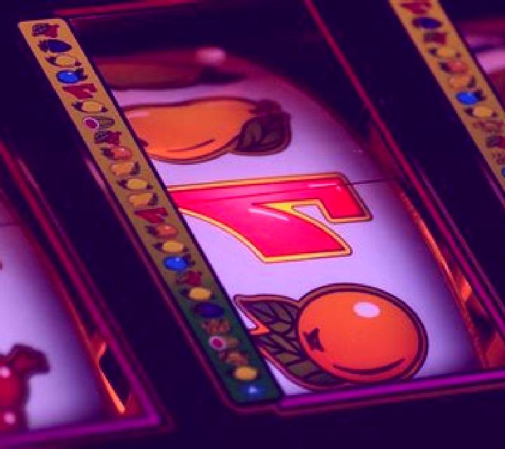 TNTina slot machine