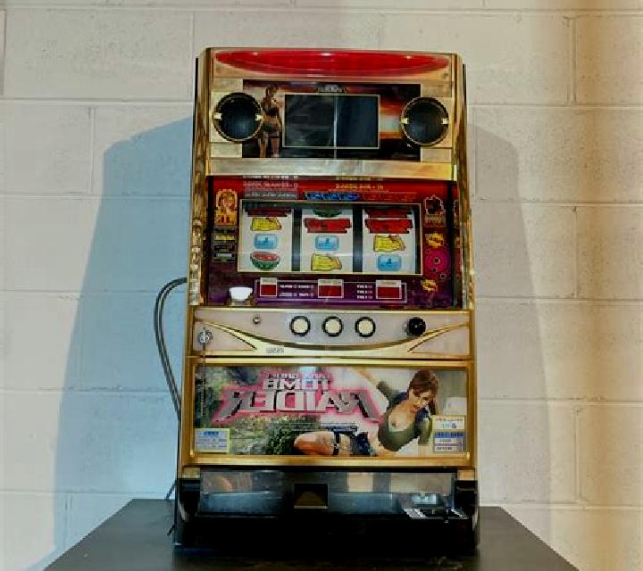 Tomb Thief slot machine