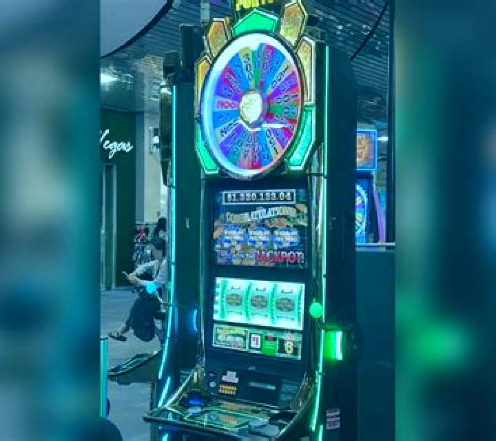 Tome of Life slot machine