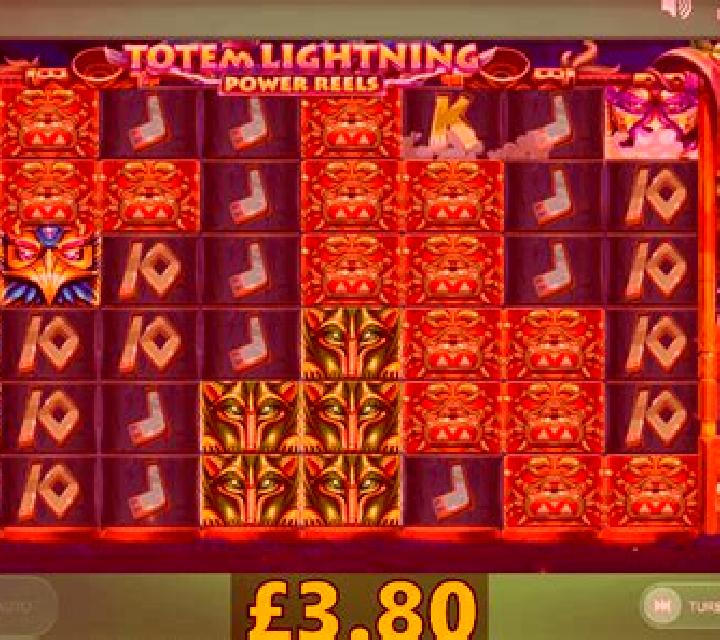 Totem slot machine